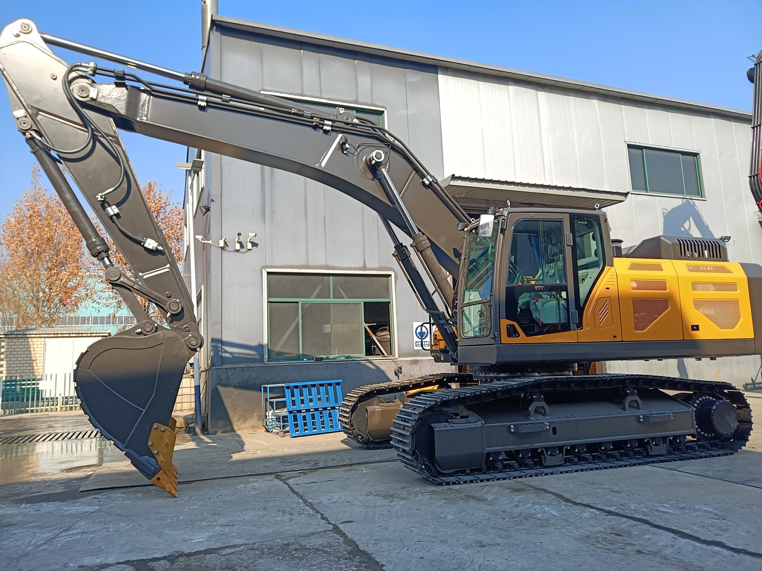 SHANBO SH380h Large Crawler Excavator